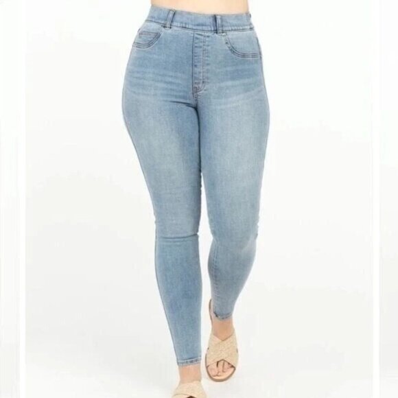 SPANX Ankle Skinny Jeans, Light Vintage Wash M PETITE - Picture 2 of 8